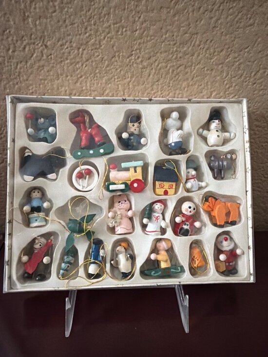 Leewards Other - Vintage Leewards 24 Mini Wooden Christmas Ornaments Boxed Set Folk Art